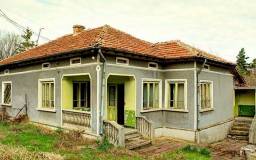 Недорого: старинный сельский домик в Изворово