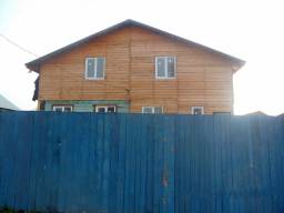 Двухэтажный деревянный дом с земельным участком в городе Кимры на Сенной