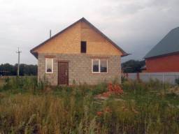 В Усть-Заостровке продаю недостроенный дом с 15-ю сотками земли