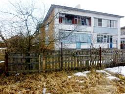 В Малое Василево продаётся поселковая «двушка» с выходом на участок