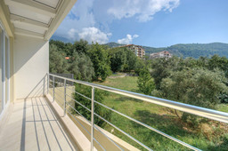 К продаже вилла Adriatica в Черногории