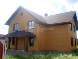 В Жуковском районе на продажу новый кирпичный дом с подведёнными коммуникациями