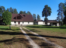 Огромное поместье Лапсиньмуйжа (6,65 га)